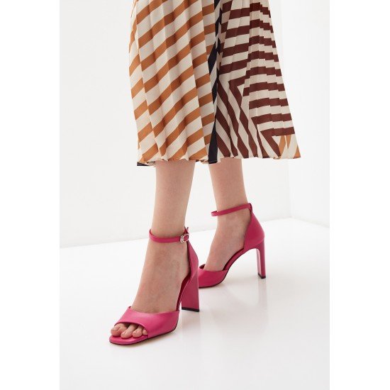 Босоножки женские ТОФА, 39 размер