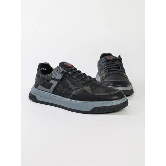 Кроссовки мужские TOFA, 40 размер Кроссовки мужские TOFA, 40 размер