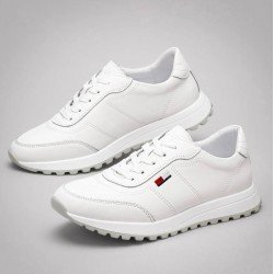 Кроссовки женские MADELLA, 36 размер